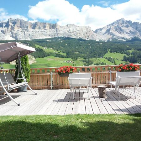 Ciasa De Munt Apartment La Villa  Bagian luar foto